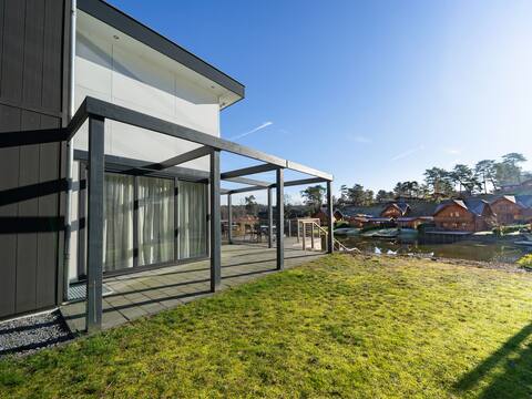 Modern holiday home near Brunssummerheide