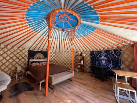 Yurt | Cedar Hot Tub | 1 hr to Skiing & Mt Rainier