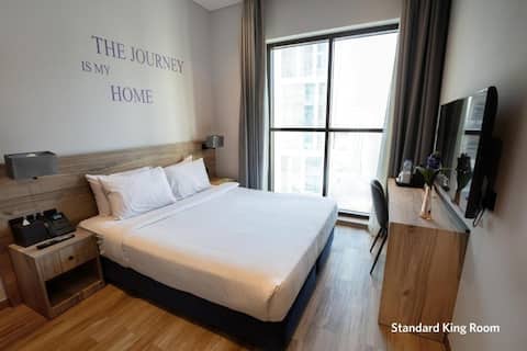 Top Airbnb: Standard Room Near Jadaf Metro in Al Jadaf