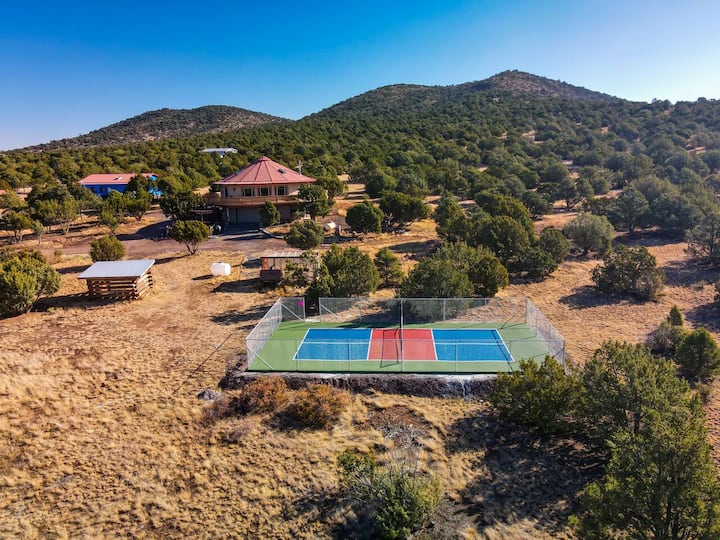 Pickleball | Jacuzzi | Grand Canyon | Sleeps 12 - Houses for Rent