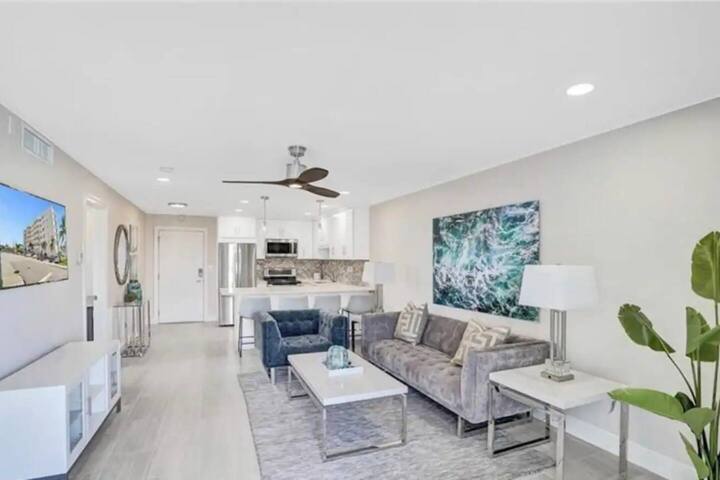 2BR Beach condo – Steps to beach gallery image 3