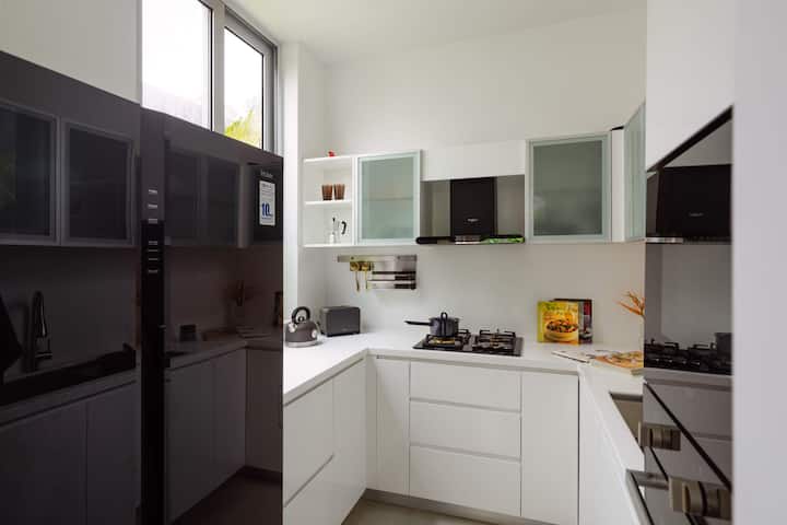 Fully equipped kitchen
