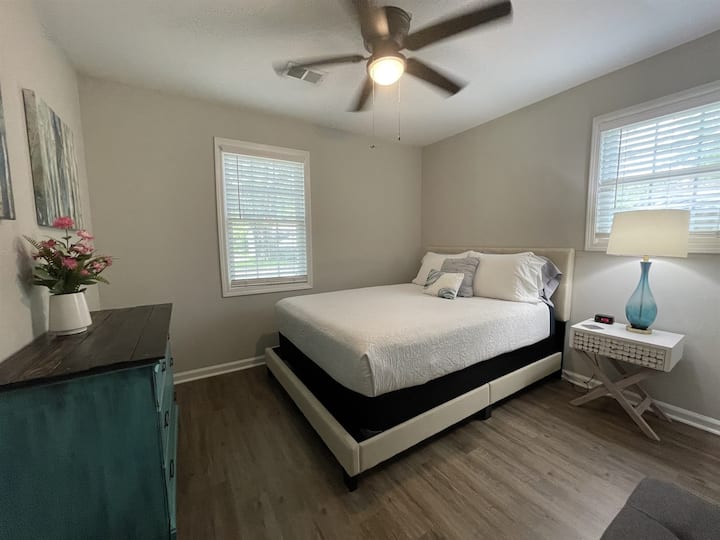 ห้องนอนควีนไซส์