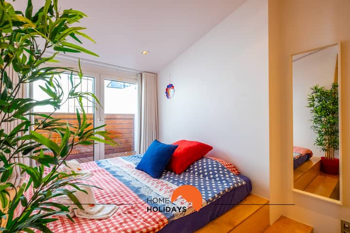 Стая с уютно двойно легло, модерен дизайн  