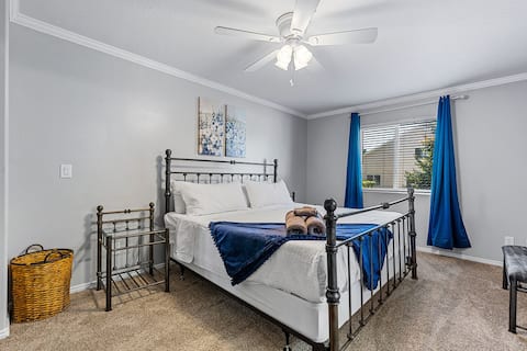 Pet friendly 3/2 fireplace by Hill AFB & hospitals