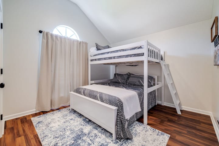 Full Over Queen Bunk Room