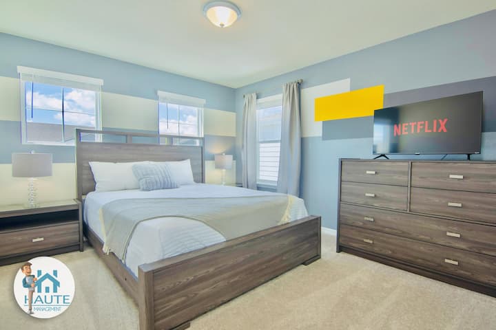 CHAMBRE 3 (suite à l'étage - lit queen)