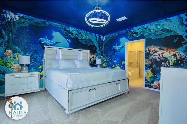 CHAMBRE 1 (chambre principale de la suite en bas - lit « king size »)