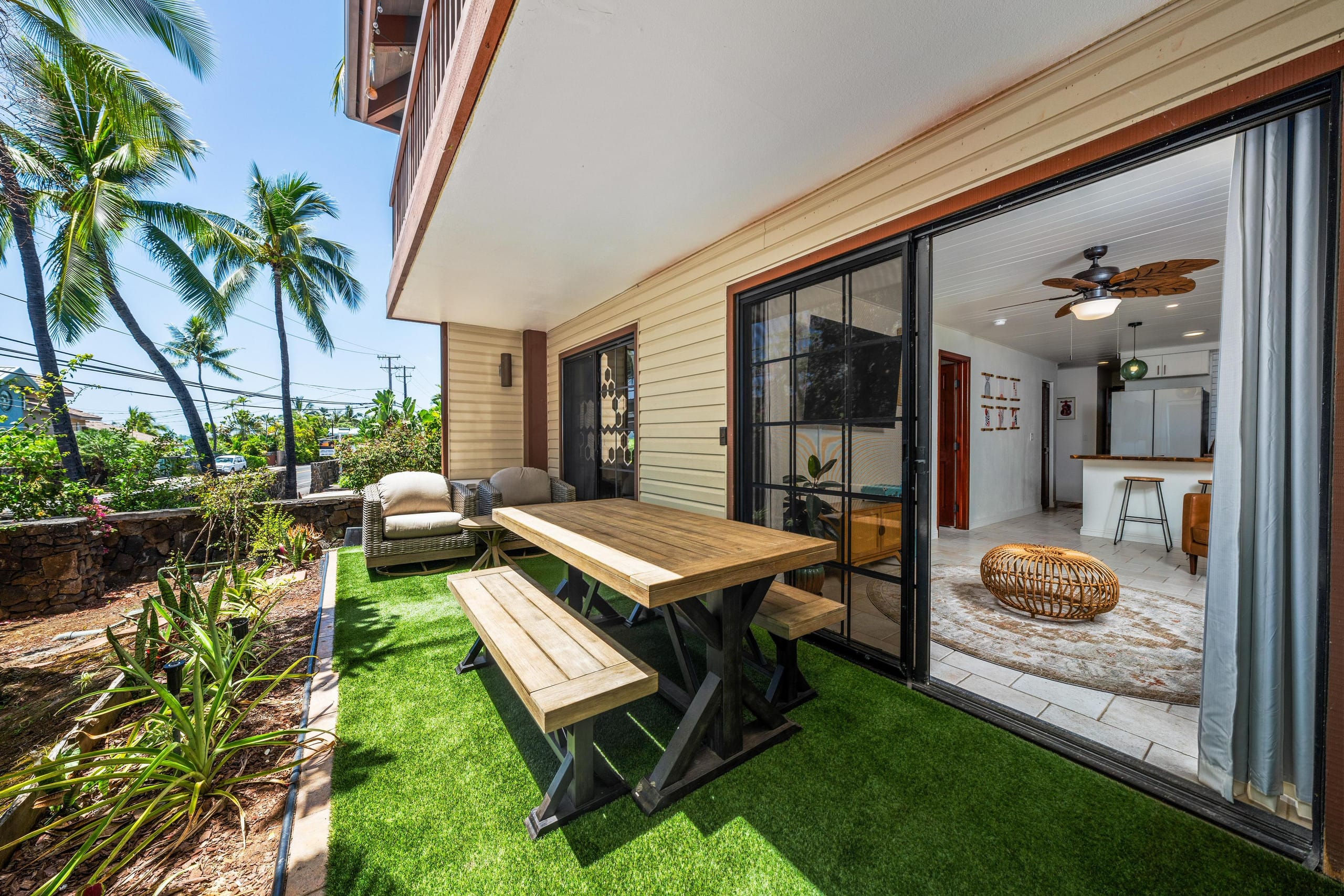 Condo in Kailua-Kona · ★4.42 · 2 bedrooms · 4 beds · 2 shared baths - Image 11