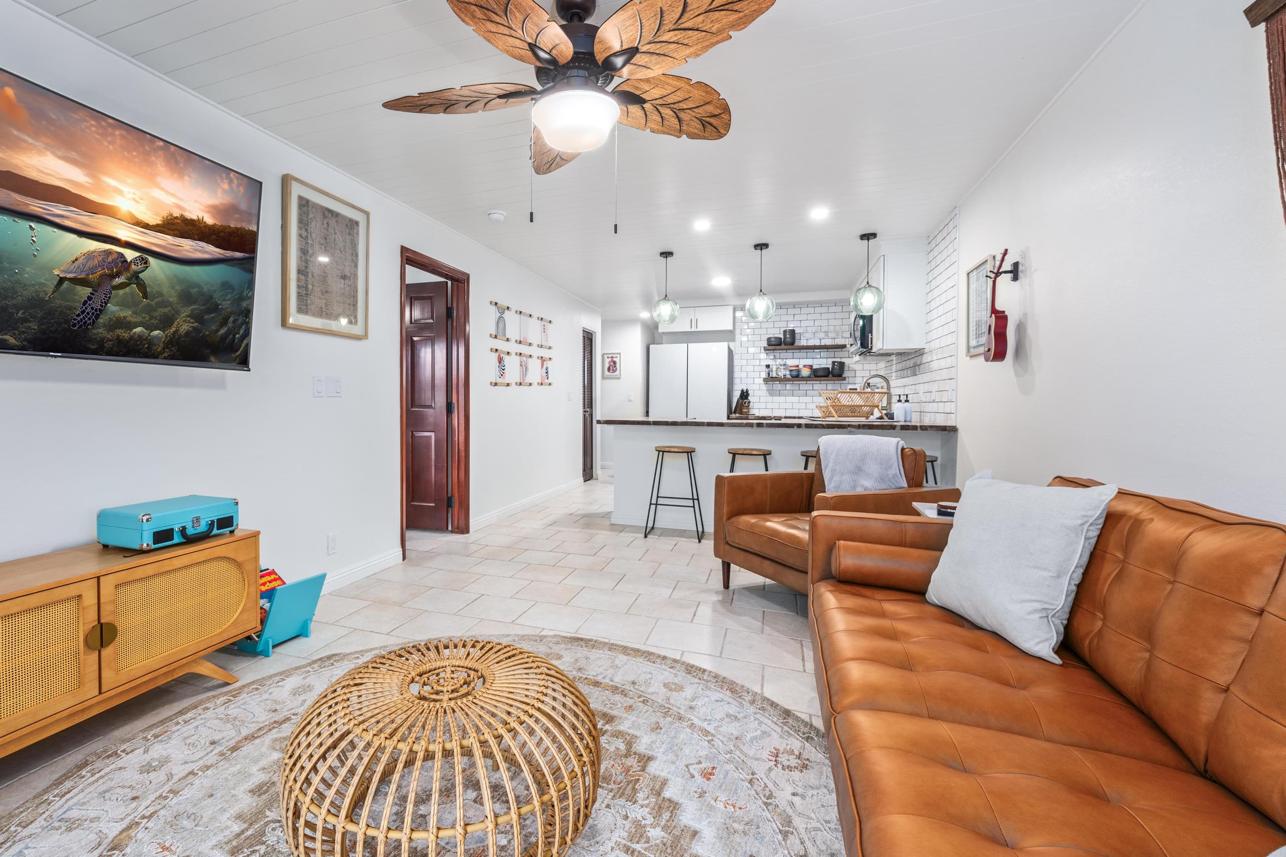 Condo in Kailua-Kona · ★4.42 · 2 bedrooms · 4 beds · 2 shared baths - Image 5