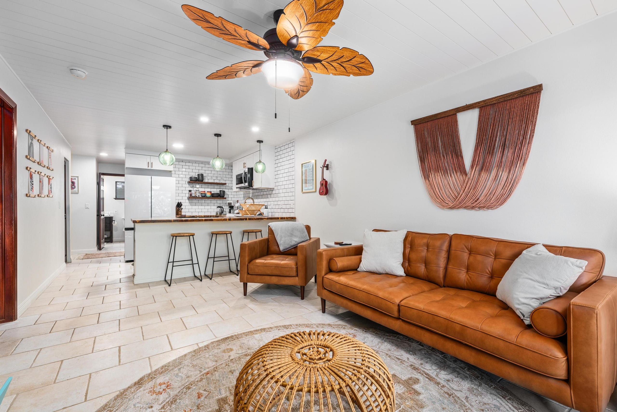 Condo in Kailua-Kona · ★4.42 · 2 bedrooms · 4 beds · 2 shared baths - Image 3