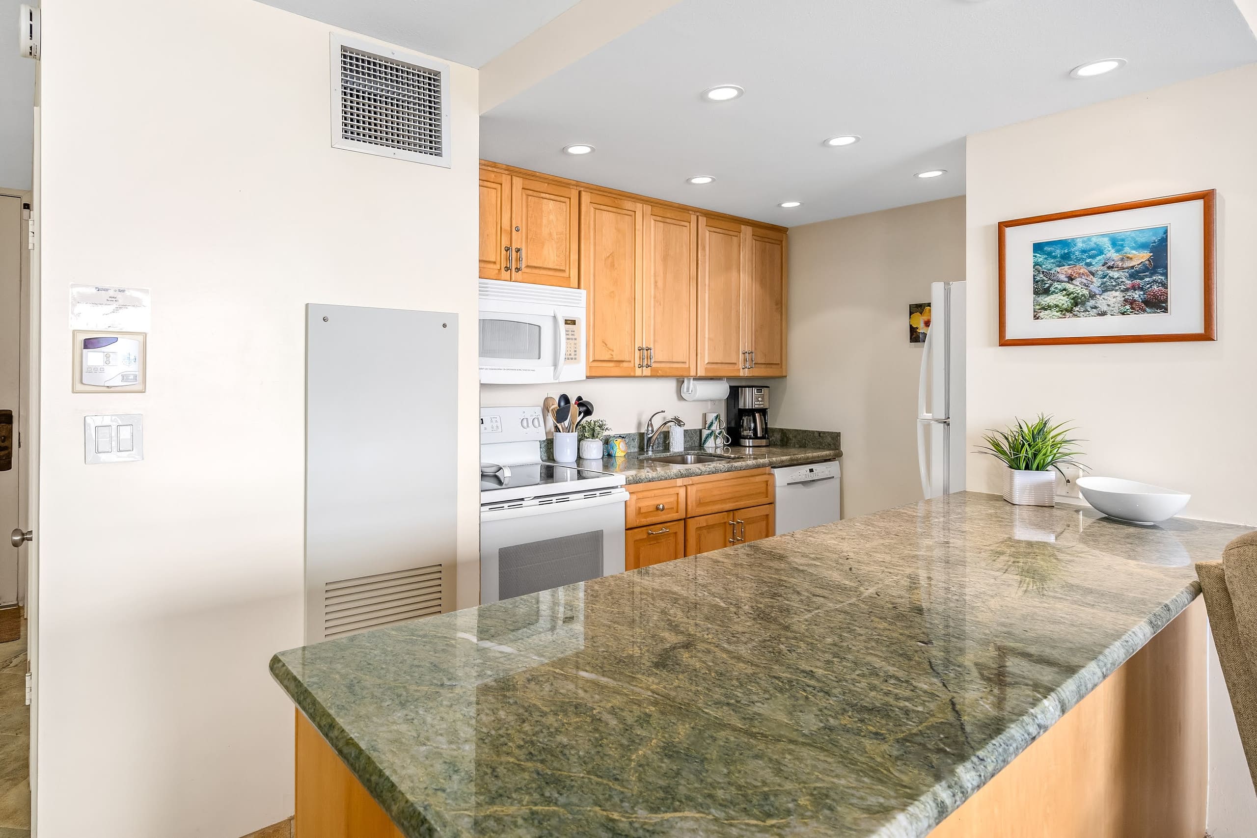 Condo in Kihei · ★4.86 · 1 bedroom · 1 bed · 1 bath - Image 18