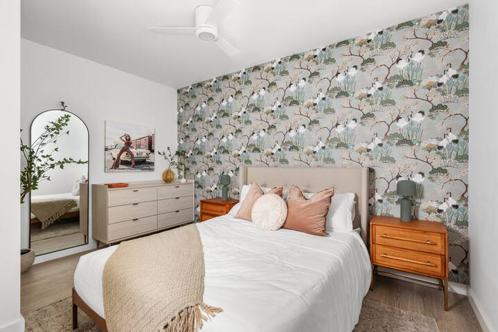 Songbird Retreat – Rock, Swim, Walk to Broadway gallery image 3