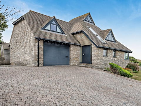 3 Bed in Swanage (oc-dc063)