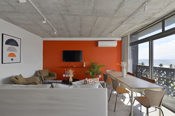 Prime Location 2BR – Six On N, Beach & Pool Fun