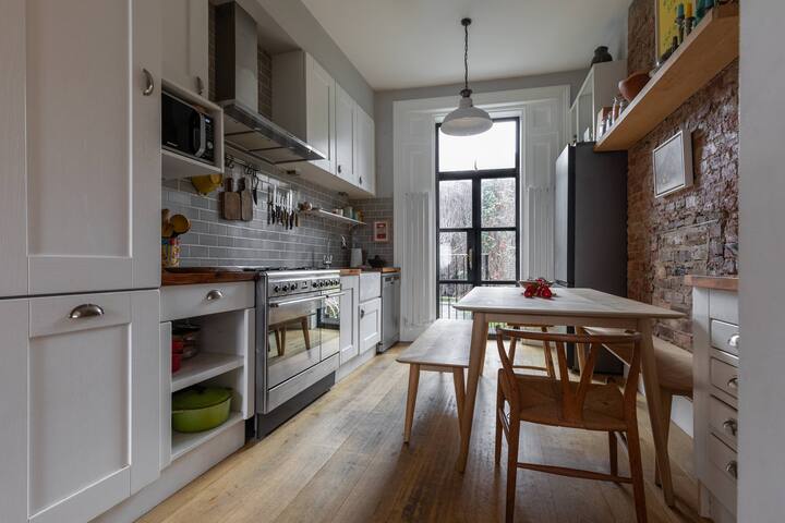 Lyme Terrace by onefinestay gallery image 2