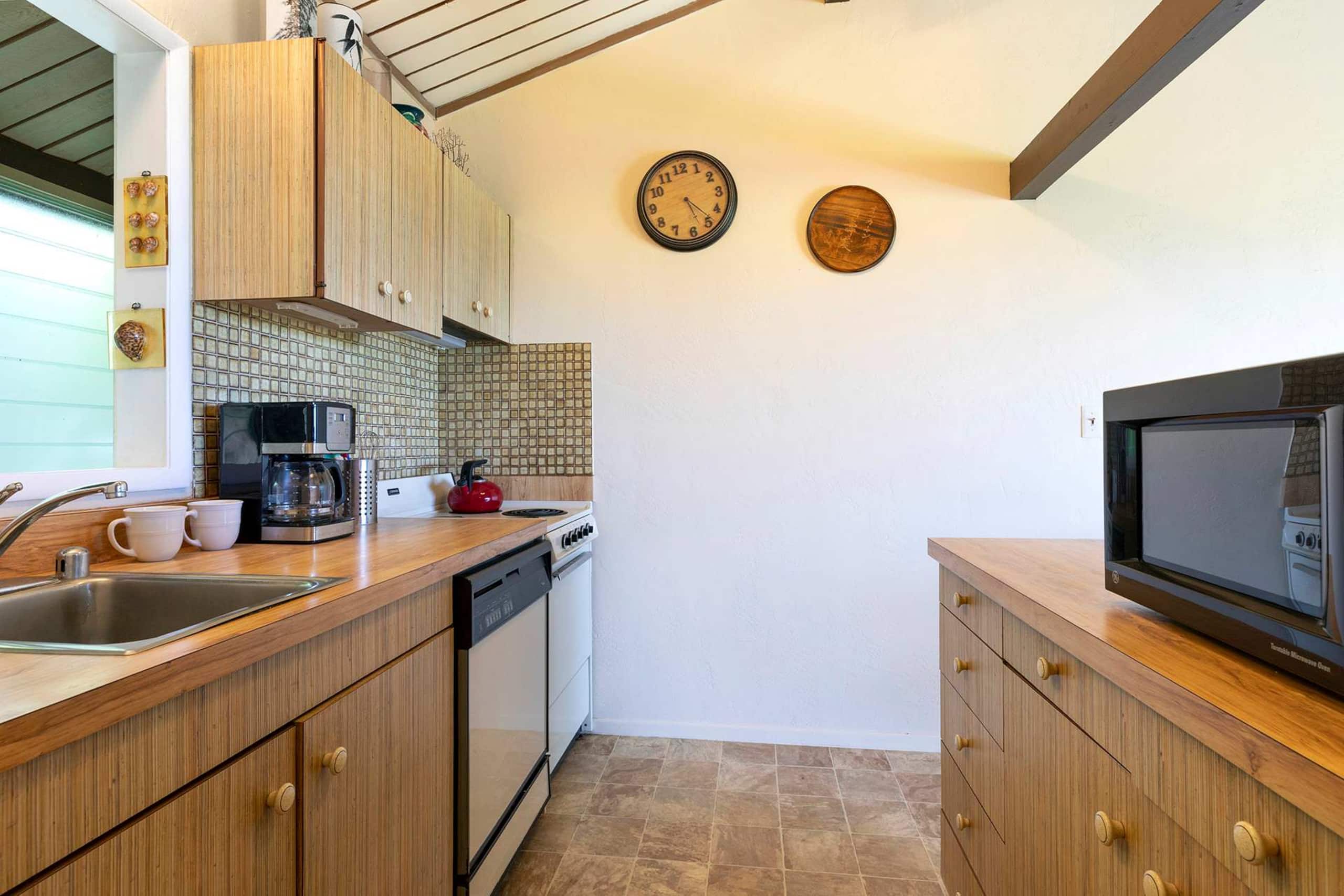 Condo in Kailua-Kona · ★4.6 · 1 bedroom · 1 bed · 1 private bath - Image 13