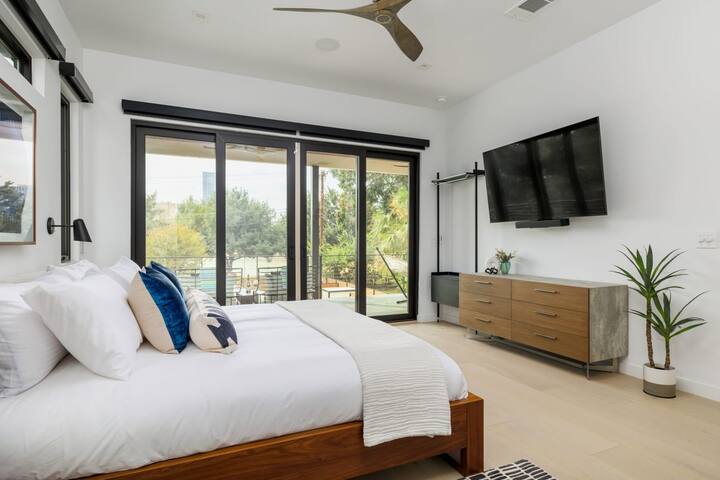 Pool, Town Lake & Rainey | Zenith – Portoro gallery image 4