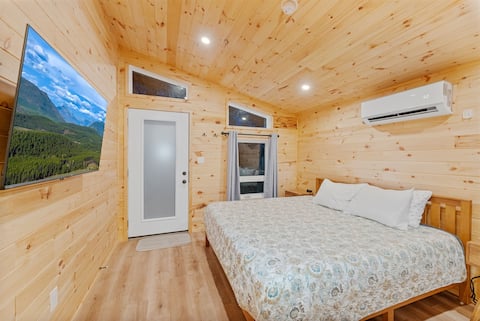 Top Airbnb: Twilight Micro Cabin at Spotted Bear Retreat in Coram