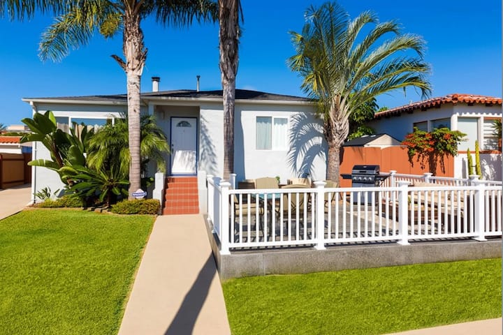 Pacific Dream - Large Patio, Parking & Walk2beach! - San Diego, CA