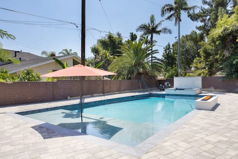 Relaxing Pool House Near Disneyland