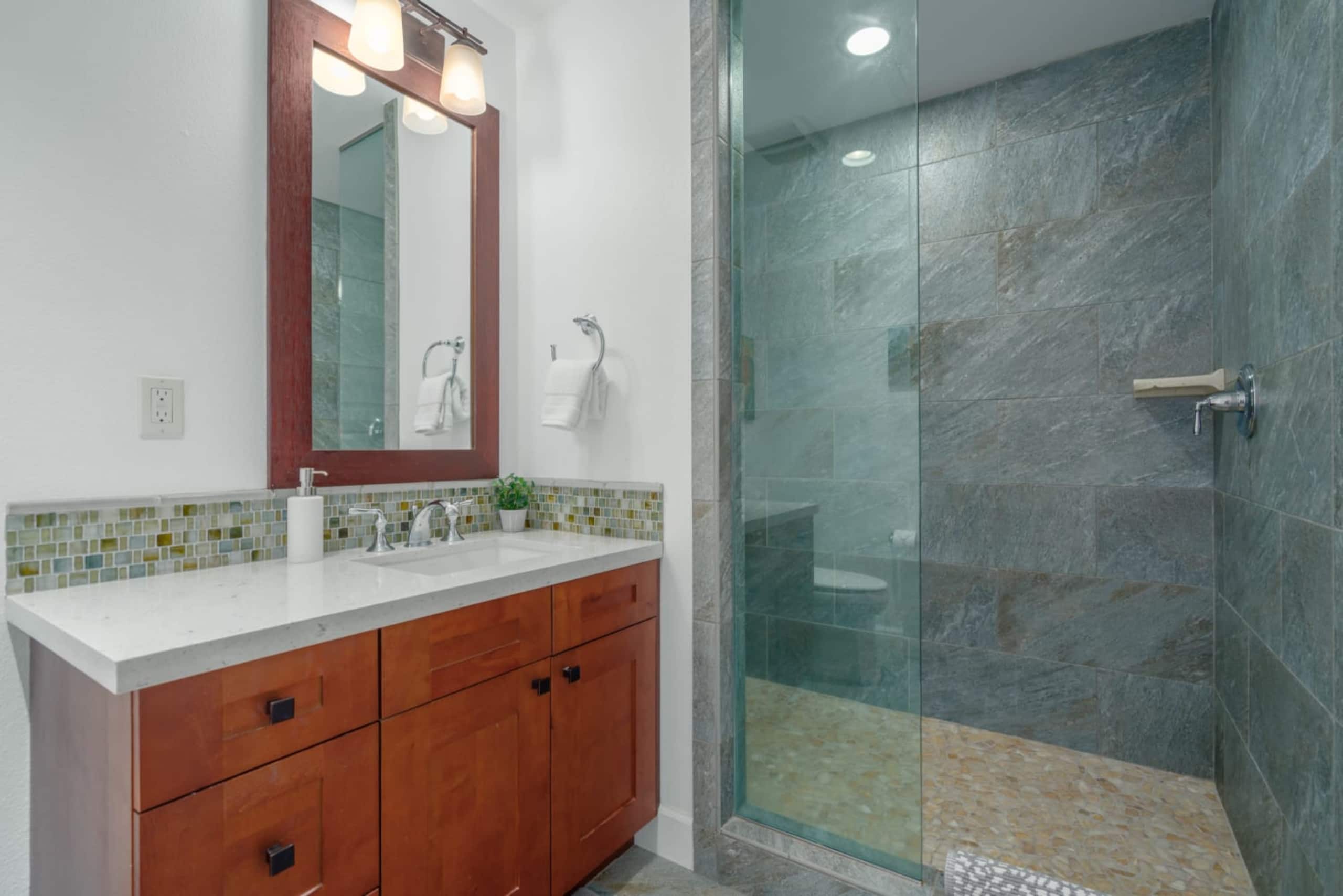 Home in Waimea · ★5.0 · 4 bedrooms · 6 beds · 3.5 private baths - Image 20