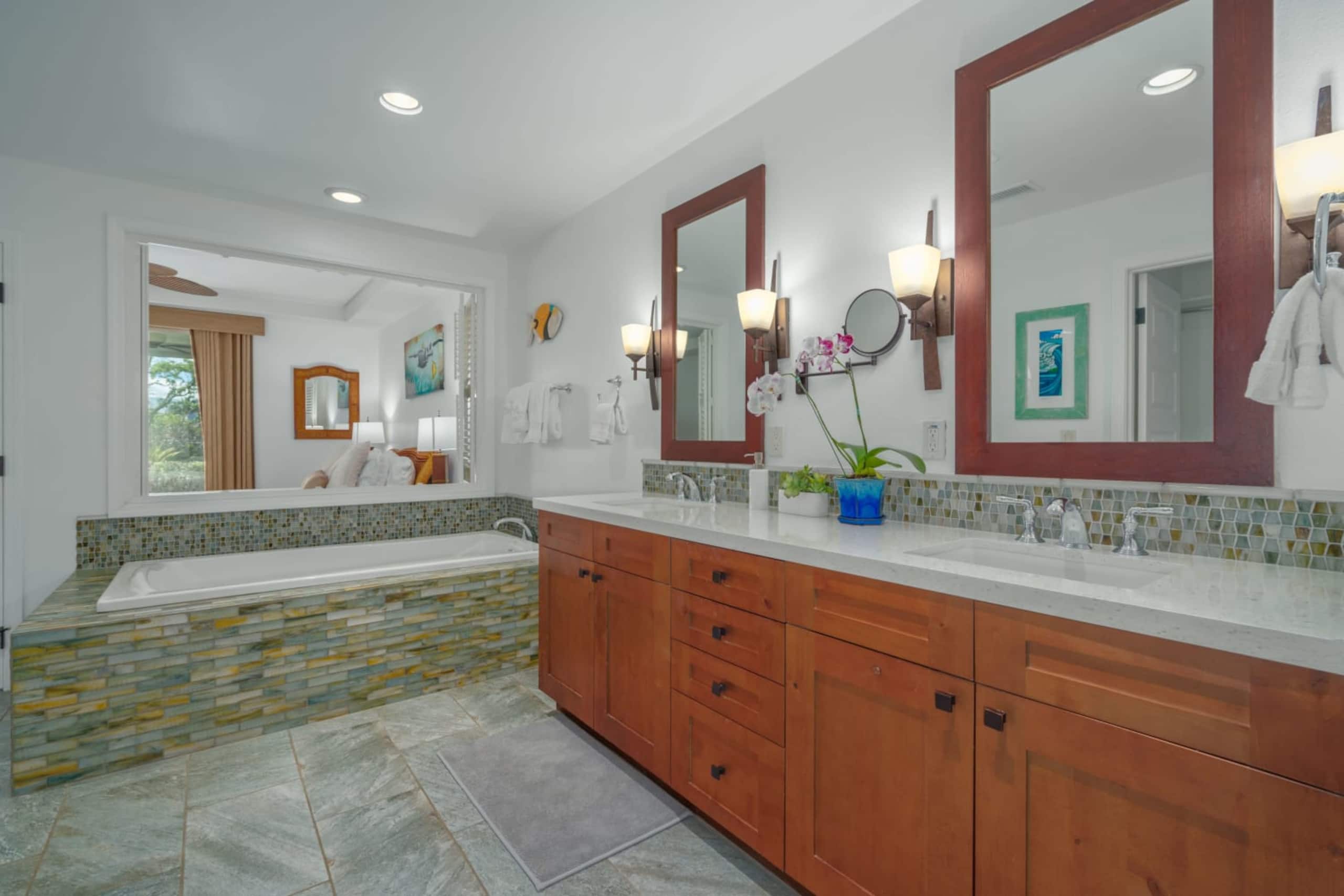 Home in Waimea · ★5.0 · 4 bedrooms · 6 beds · 3.5 private baths - Image 11