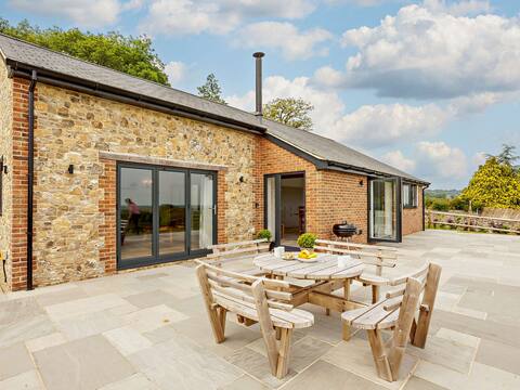 4 Bed in Illminster (83501)