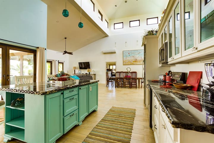 Luxury Home with Pool, Palapa & Elegant Decor gallery image 4