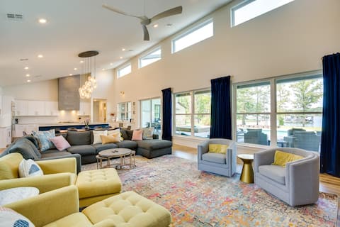 Relax Fireside! Waterfront Family Home in Malakoff