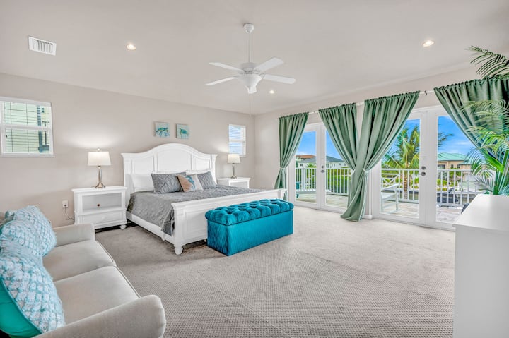 غرفة النوم الرئيسية