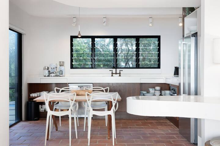 Birdie – Sunshine Beach gallery image 2