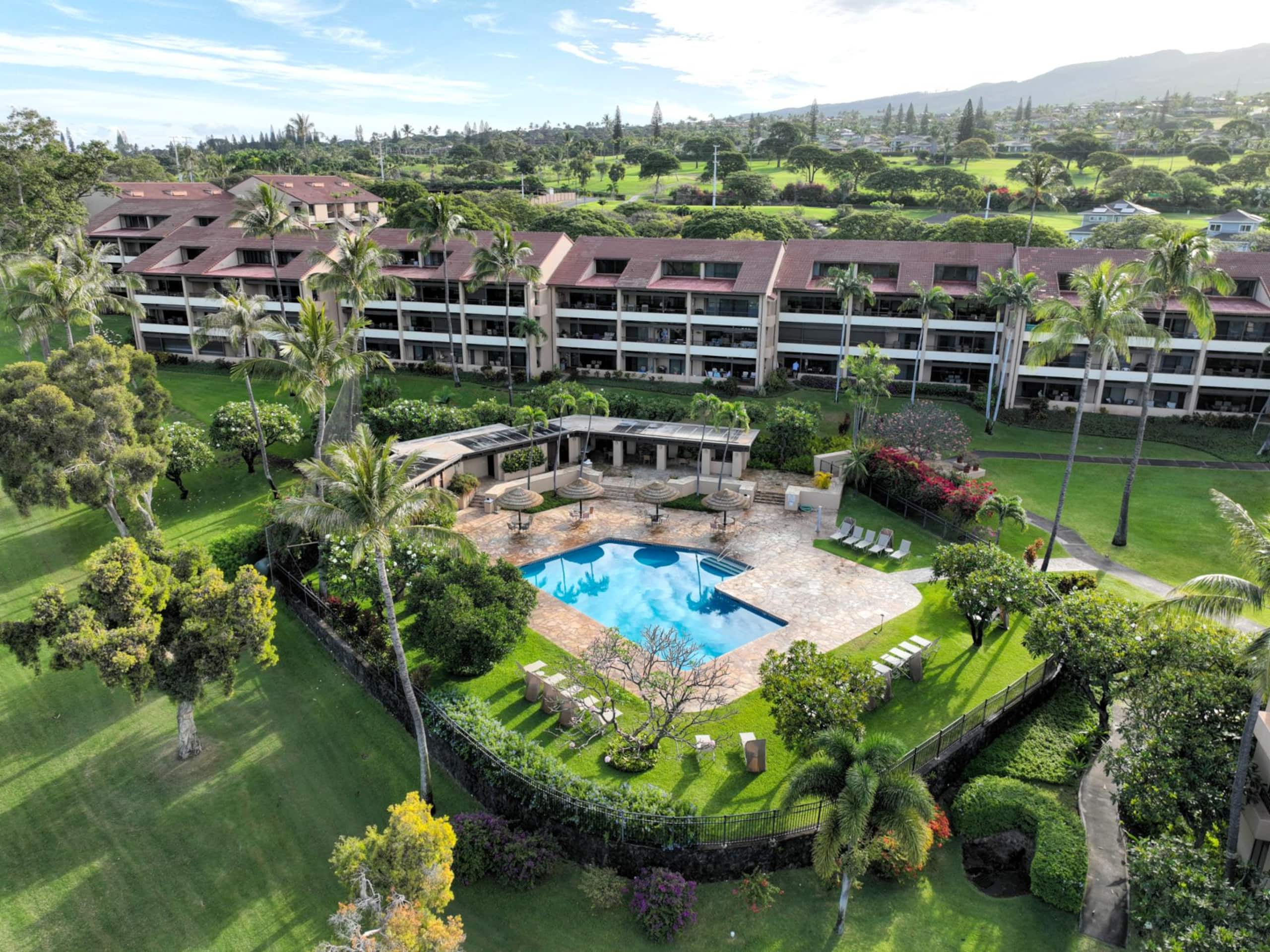 Condo in Lahaina · ★4.83 · 2 bedrooms · 3 beds · 2 baths - Image 16