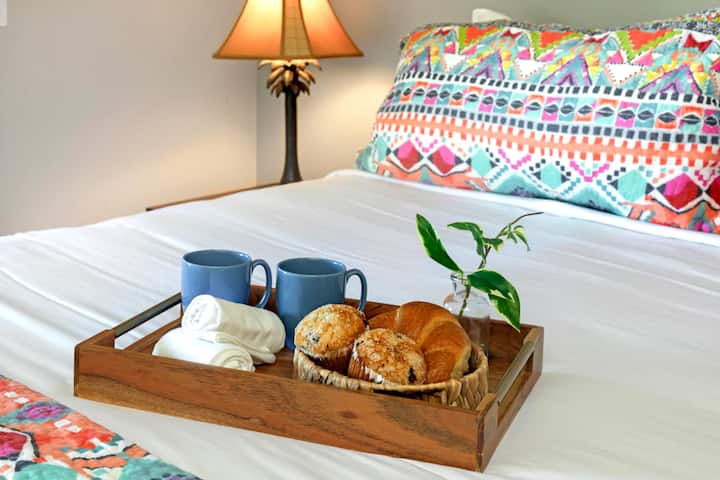 Елегантният декор придава лукс, като същевременно запазва уютното усещане. KRO-L201