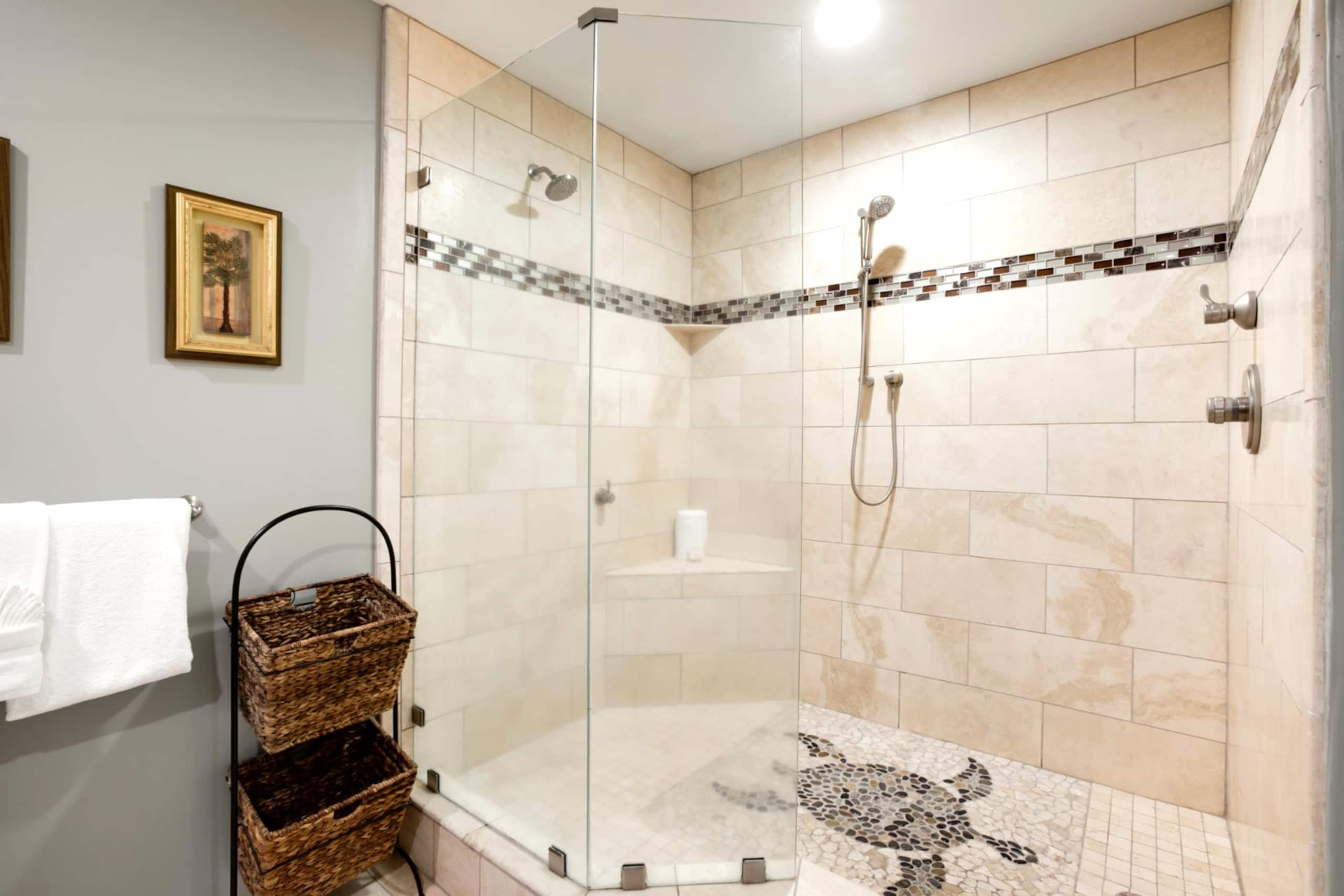 Condo in Lahaina · ★4.83 · 2 bedrooms · 3 beds · 2 baths - Image 35