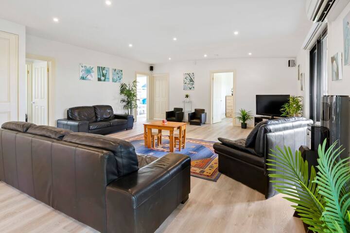 Rosebud Group Getaway gallery image 3