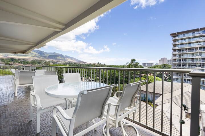 Whaler on Kaanapali Beach Ocean View #623 2Br/2Ba gallery image 4