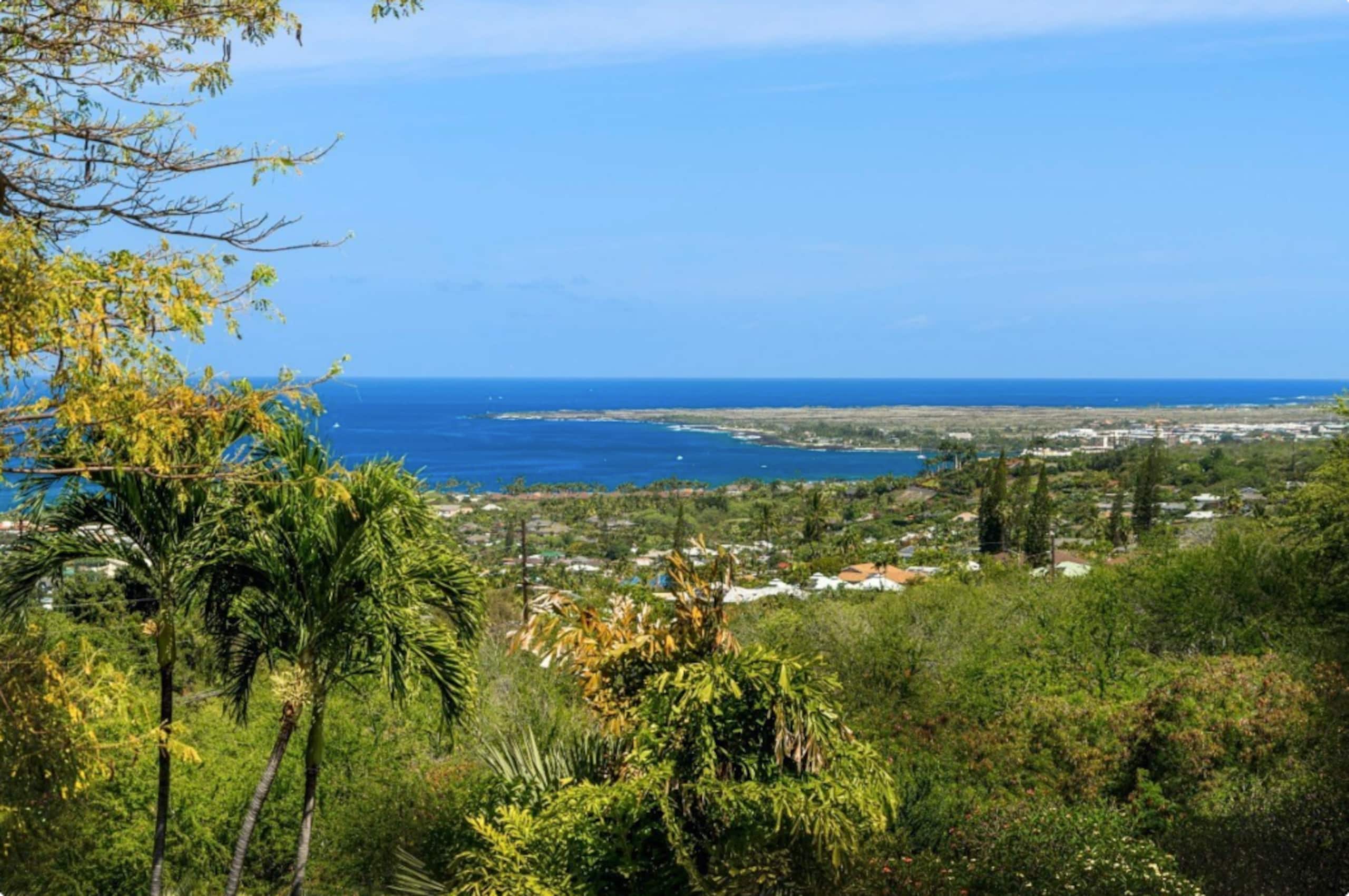Home in Kailua-Kona · ★4.93 · 3 bedrooms · 7 beds · 3 private baths - Image 53