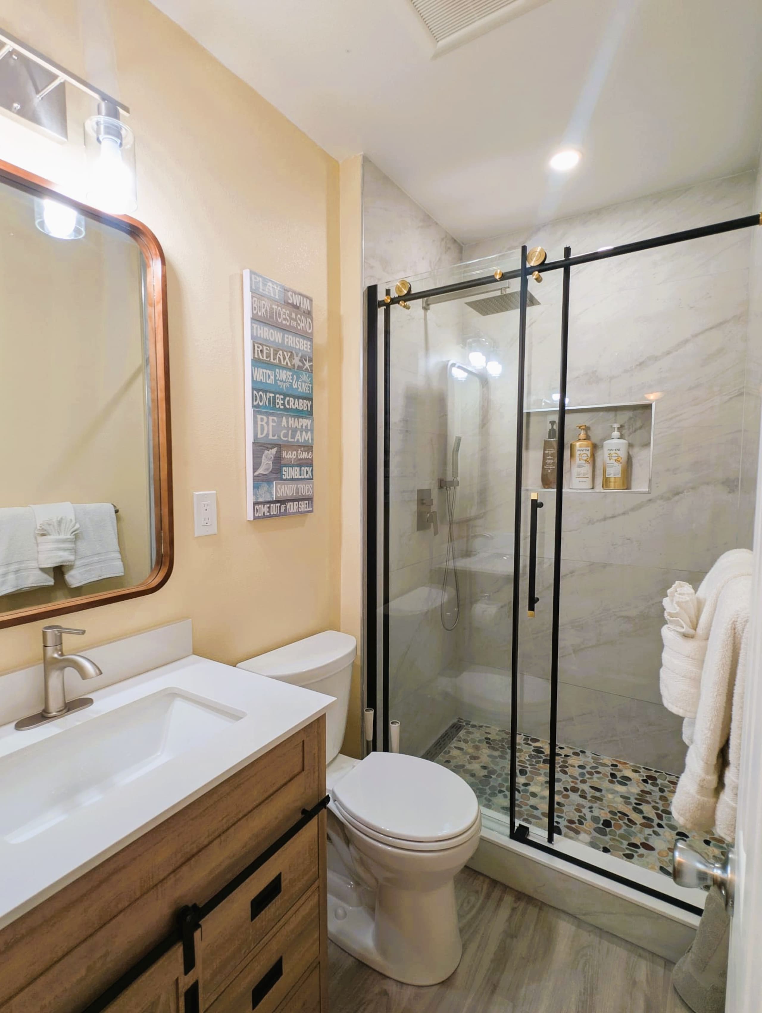 Home in Kailua-Kona · ★4.93 · 3 bedrooms · 7 beds · 3 private baths - Image 27
