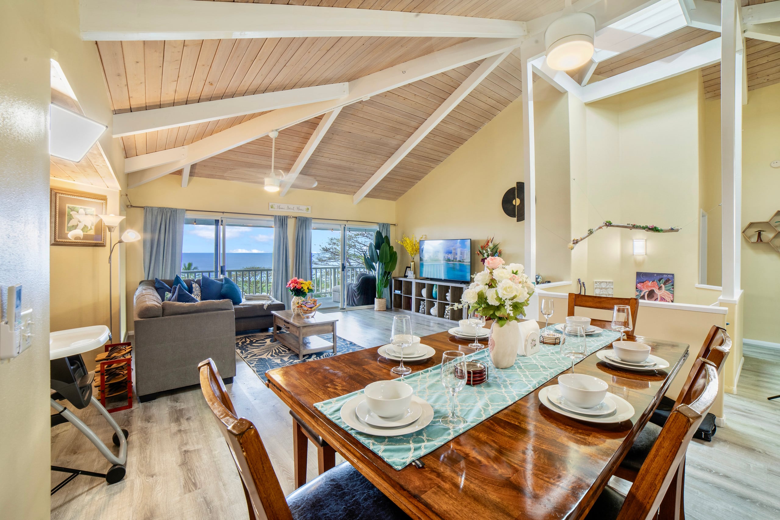 Home in Kailua-Kona · ★4.93 · 3 bedrooms · 7 beds · 3 private baths - Image 13