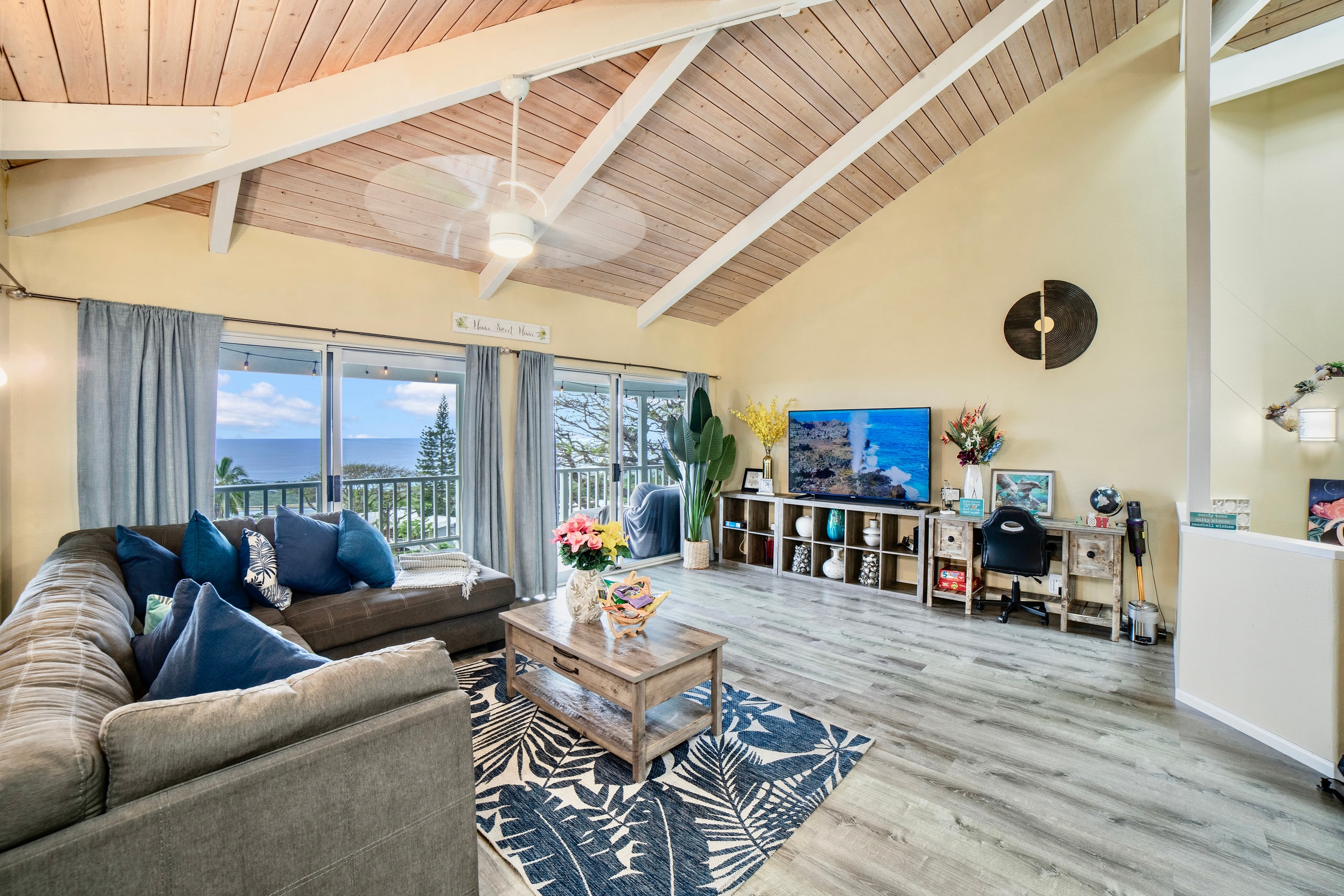 Home in Kailua-Kona · ★4.93 · 3 bedrooms · 7 beds · 3 private baths - Image 7
