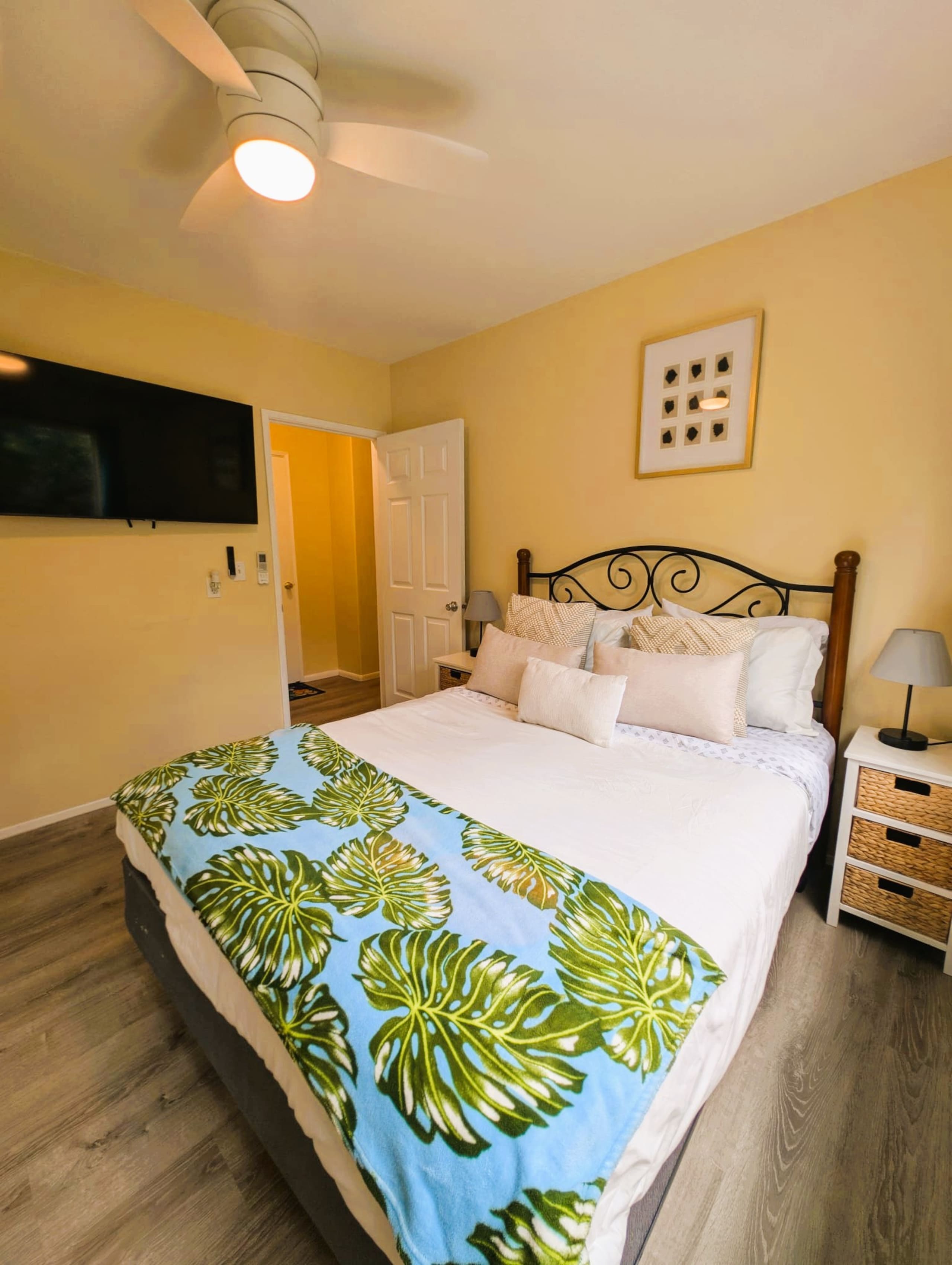 Home in Kailua-Kona · ★4.93 · 3 bedrooms · 7 beds · 3 private baths - Image 19