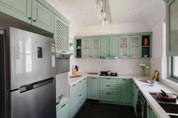 Fully equipped kitchen