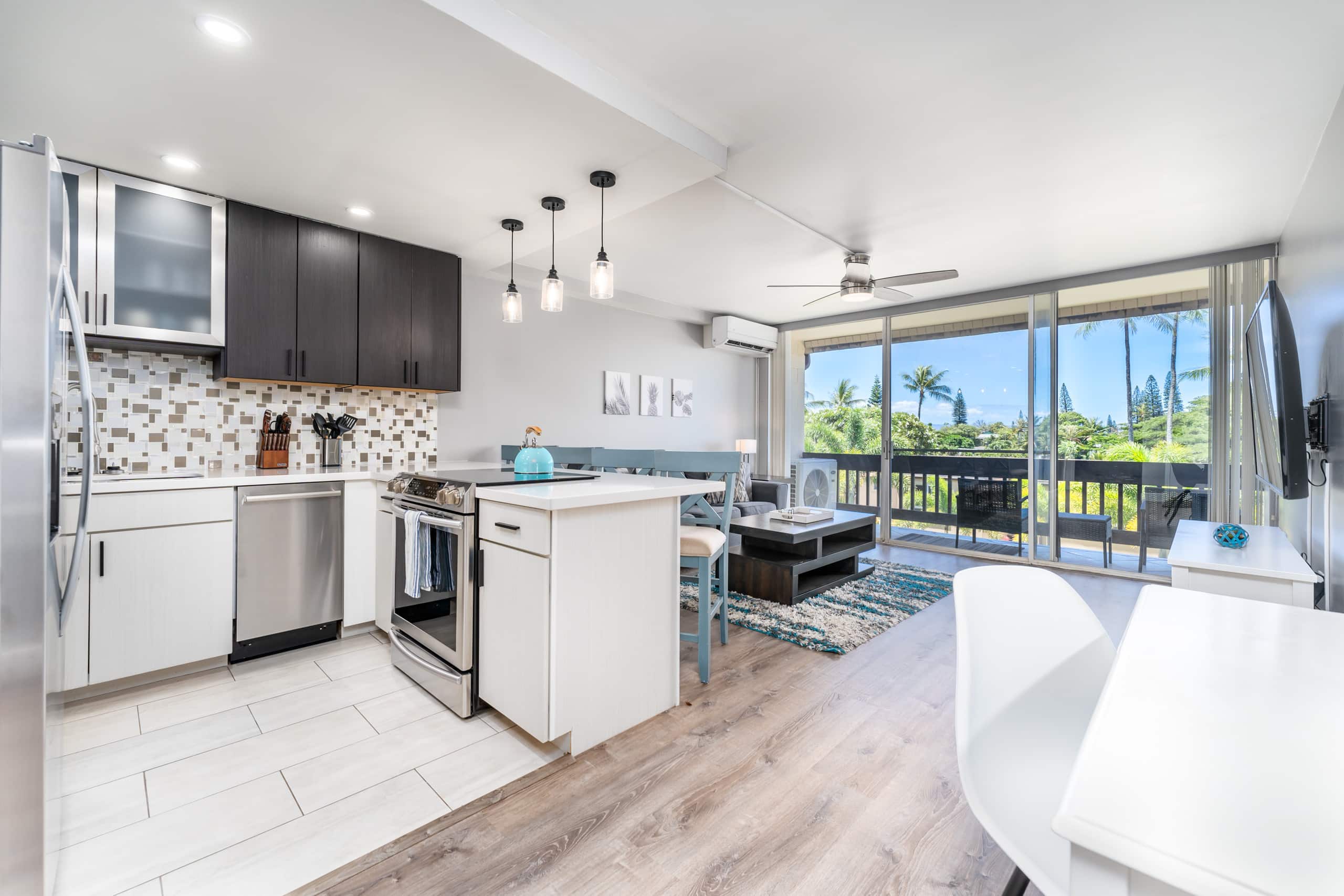 Condo in Lahaina · ★4.89 · 1 bedroom · 2 beds · 1 bath - Image 1