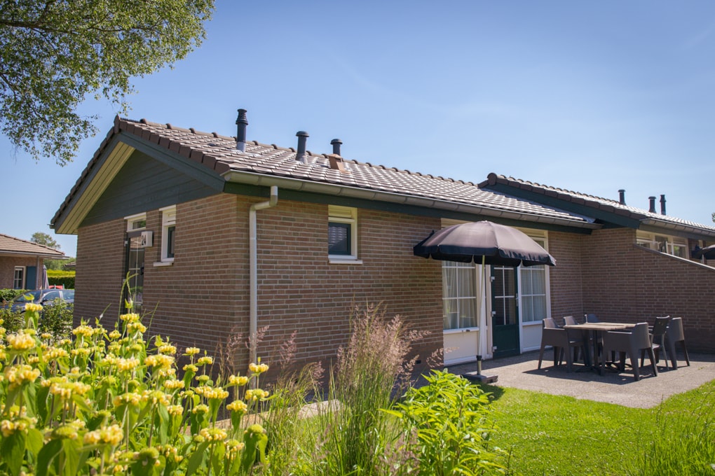 Top performing Airbnb: Zeumeren bungalow | 6 people in Centrum Voorthuizen