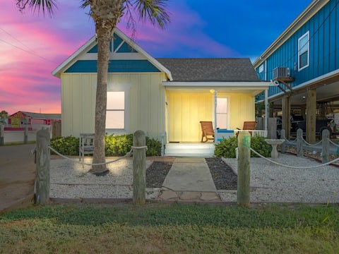 Alister House | Cozy + Historic Home!
