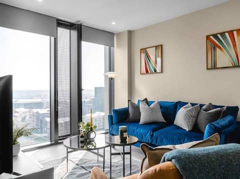 Popular Airbnb listing: The Mercian 3 XXI-VI -2BDR | Breathtaking City in Birmingham
