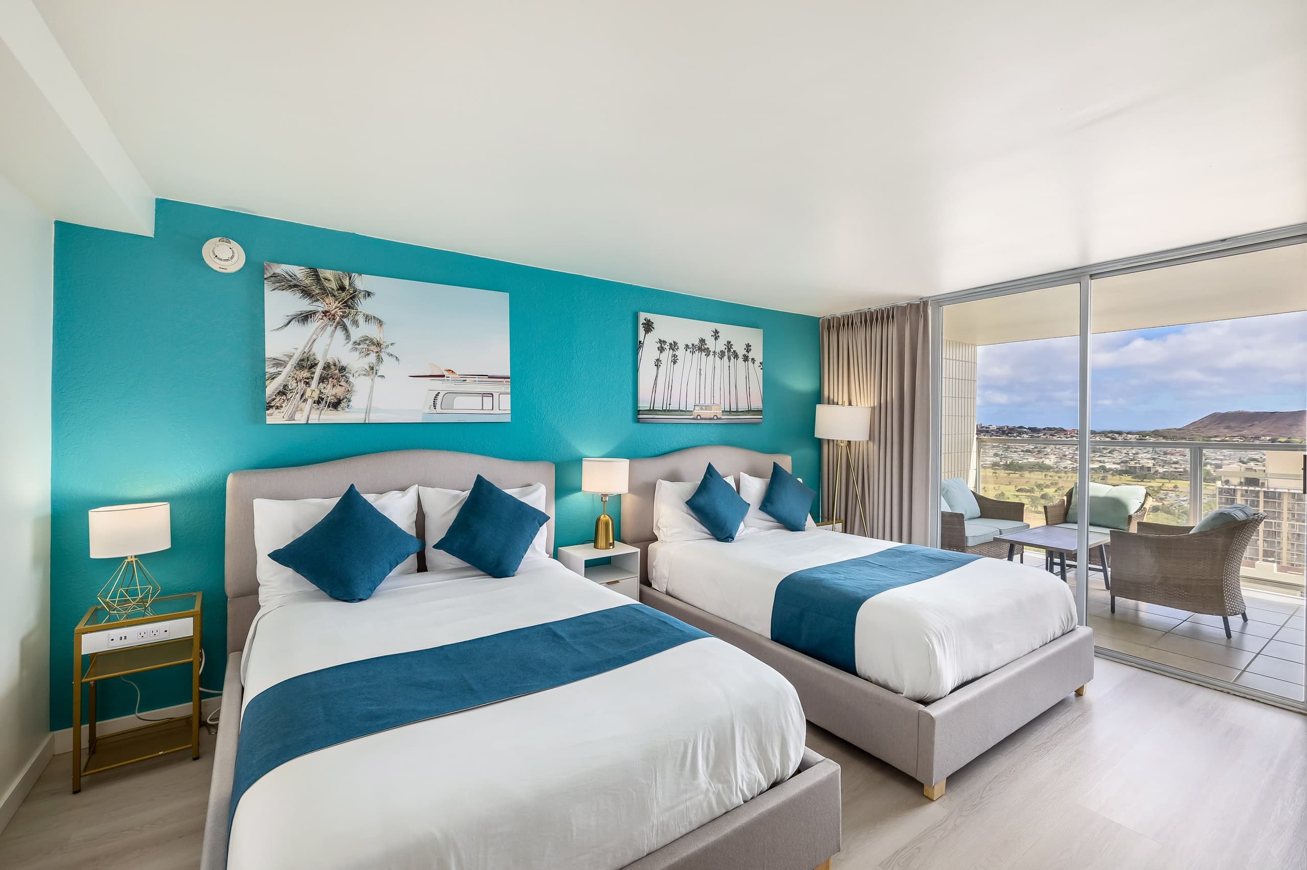 Condo in Honolulu · ★4.89 · 1 bedroom · 2 beds · 1 private bath - Image 2