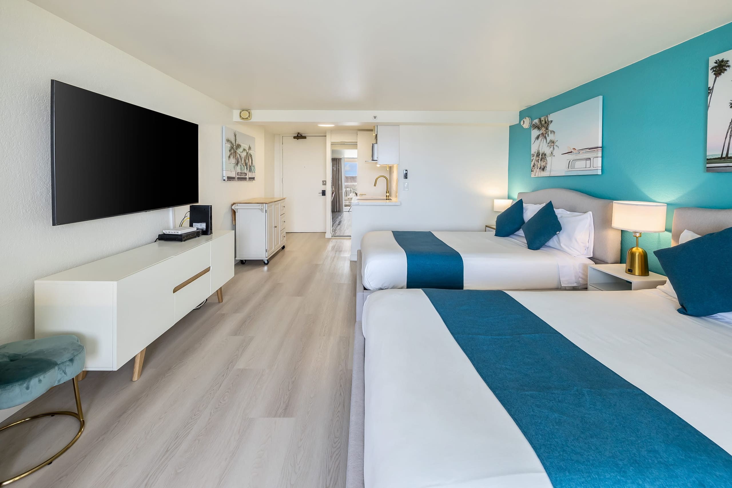 Condo in Honolulu · ★4.89 · 1 bedroom · 2 beds · 1 private bath - Image 6