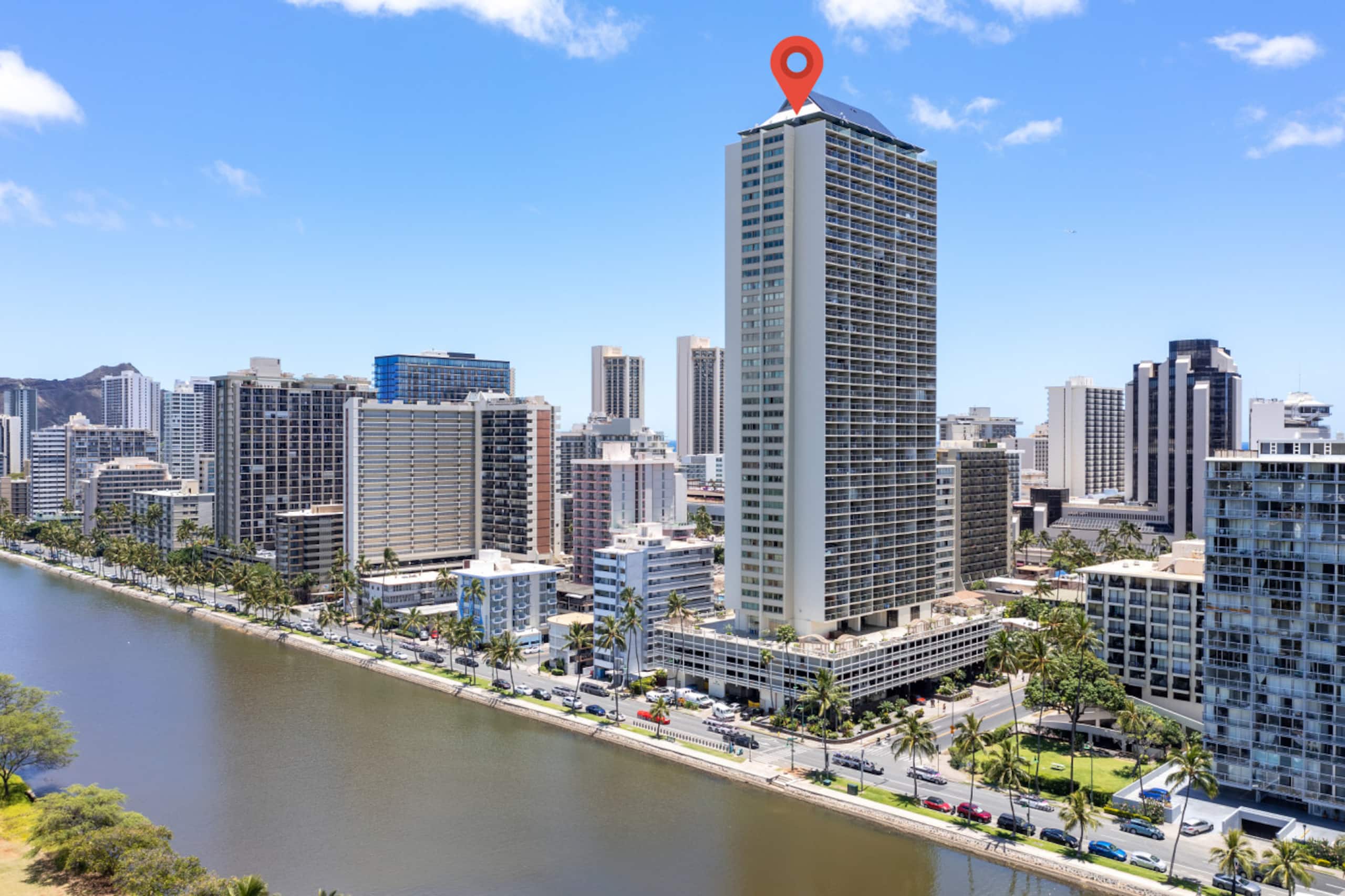Condo in Honolulu · ★4.89 · 1 bedroom · 2 beds · 1 private bath - Image 20